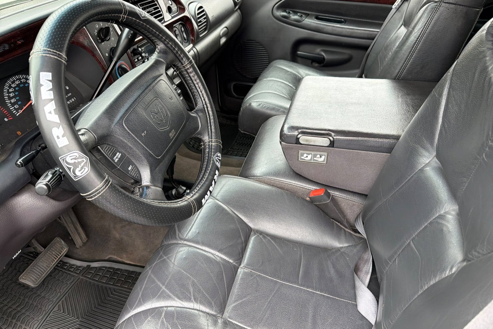 2001 Dodge Ram 1500 4DR QUAD 155WB 4W