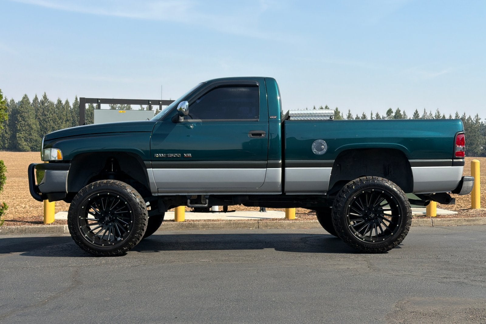1997 Dodge Ram 1500 2DR REG 119WB 4WD