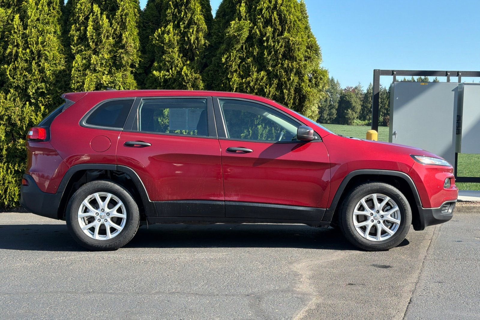 2017 Jeep Cherokee Sport