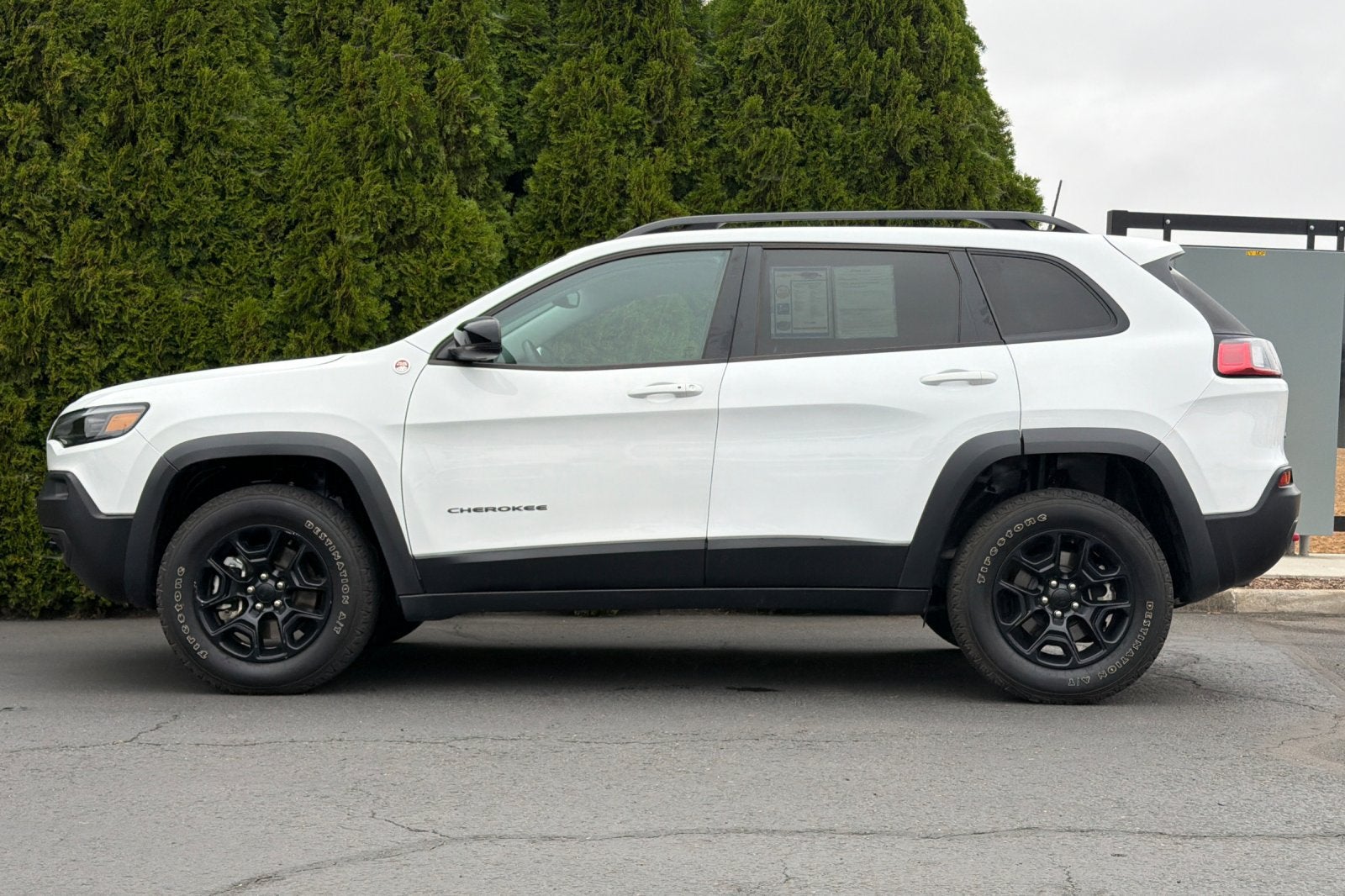 2022 Jeep Cherokee Trailhawk