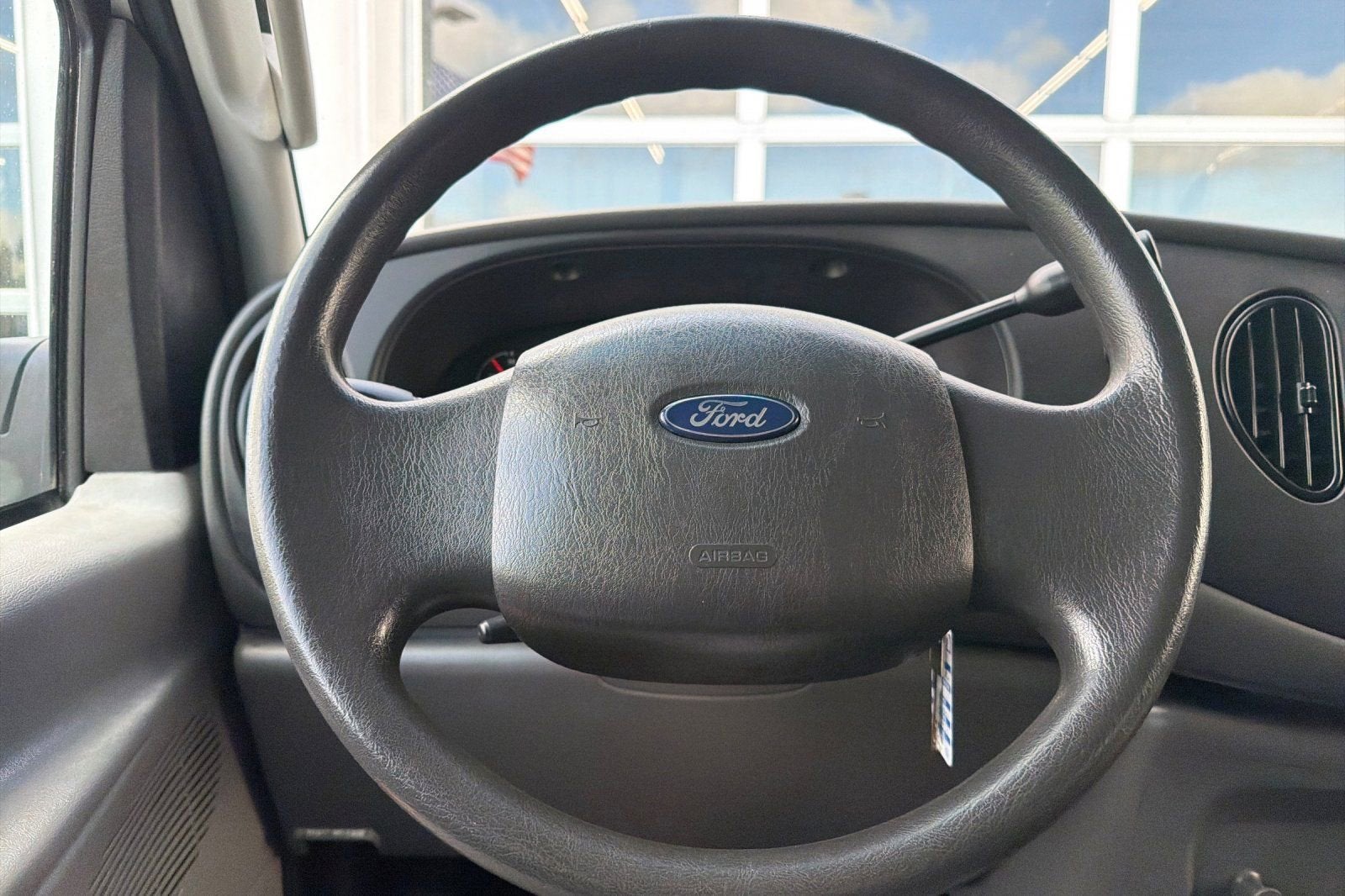 2004 Ford Econoline Cargo Van VAN E-150