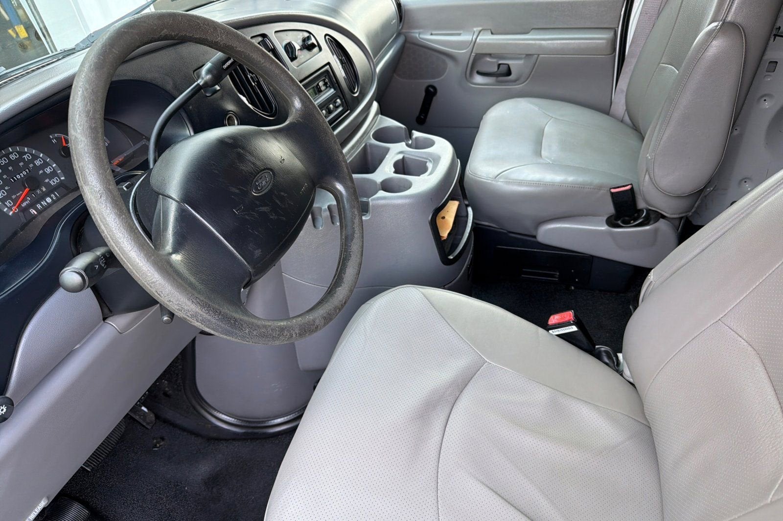 2002 Ford Econoline Cargo Van VAN E-350 S-DUTY