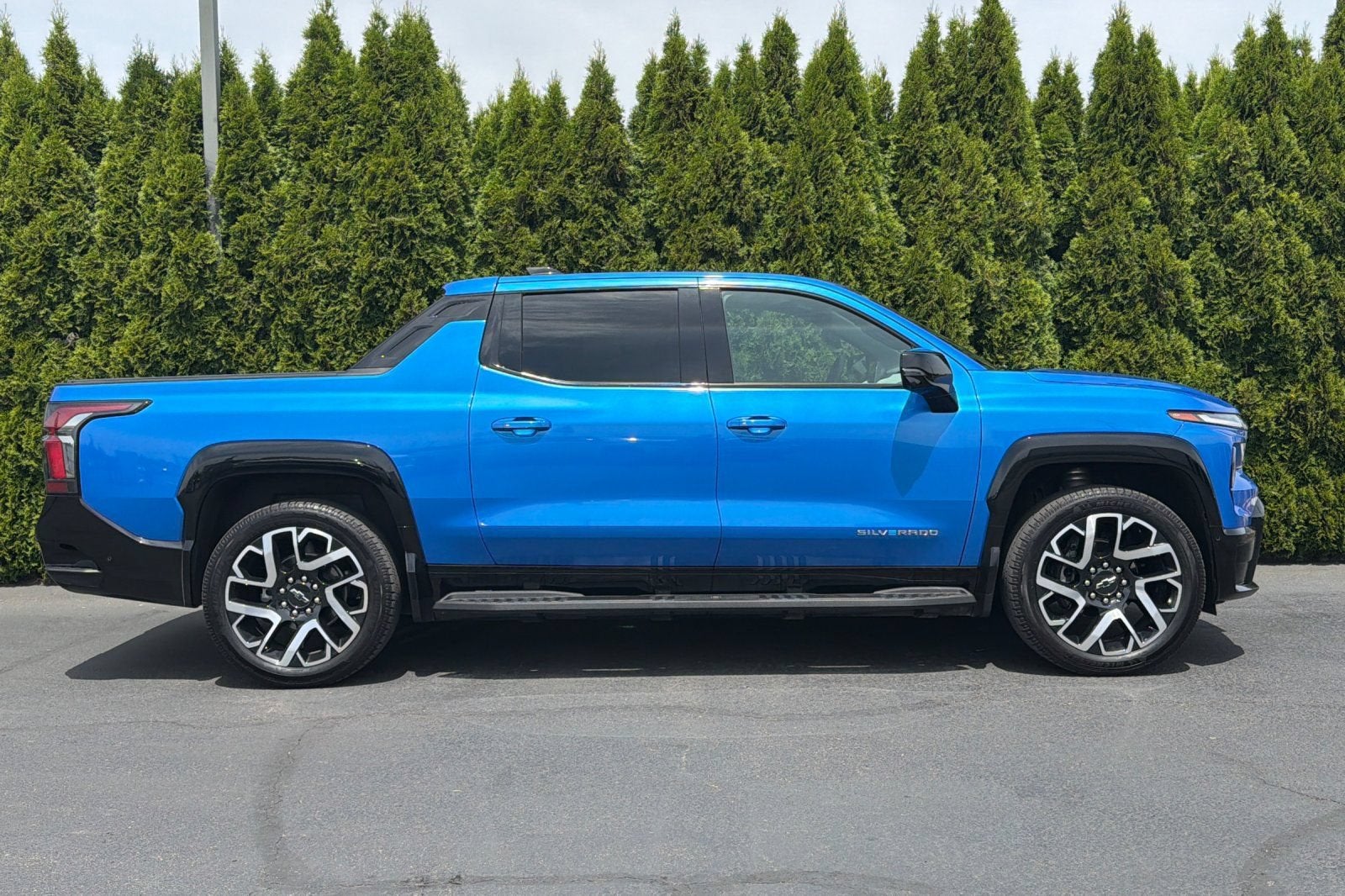 2025 Chevrolet Silverado EV RST - Max Range