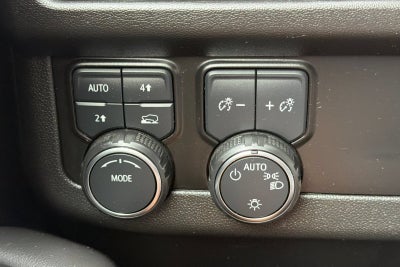 2024 Chevrolet Suburban LS