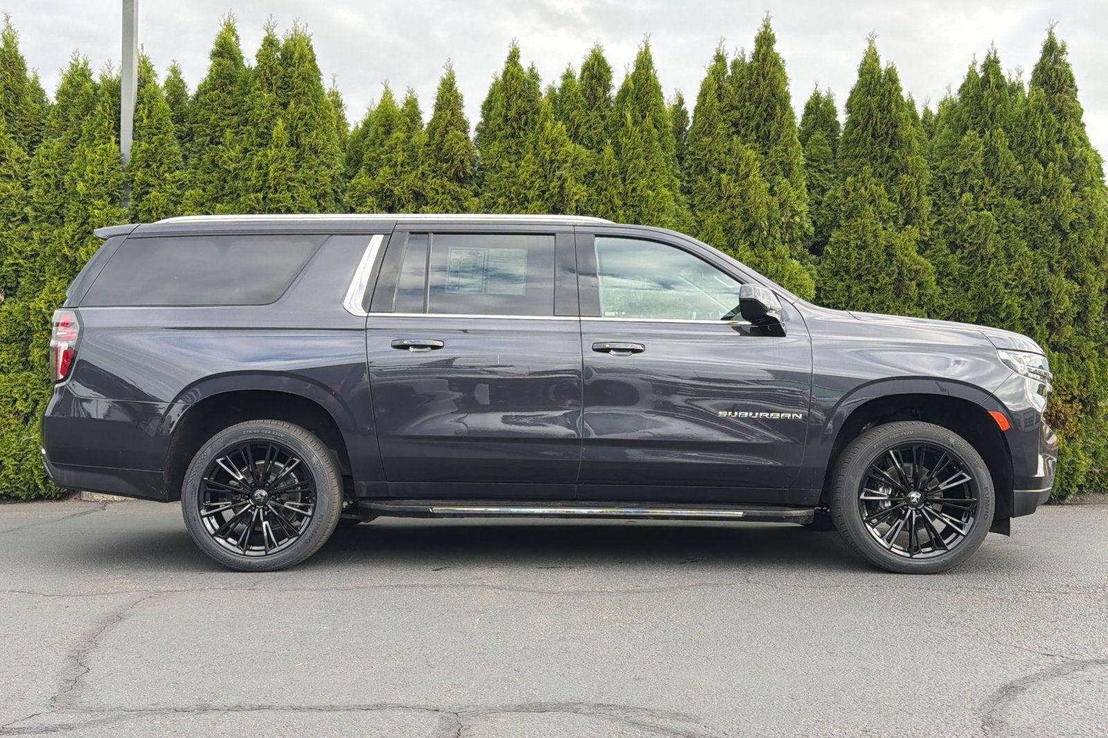 2024 Chevrolet Suburban LS