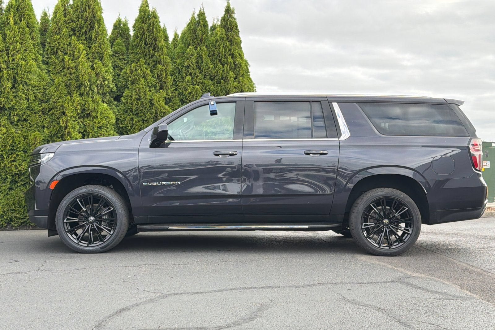 2024 Chevrolet Suburban LS