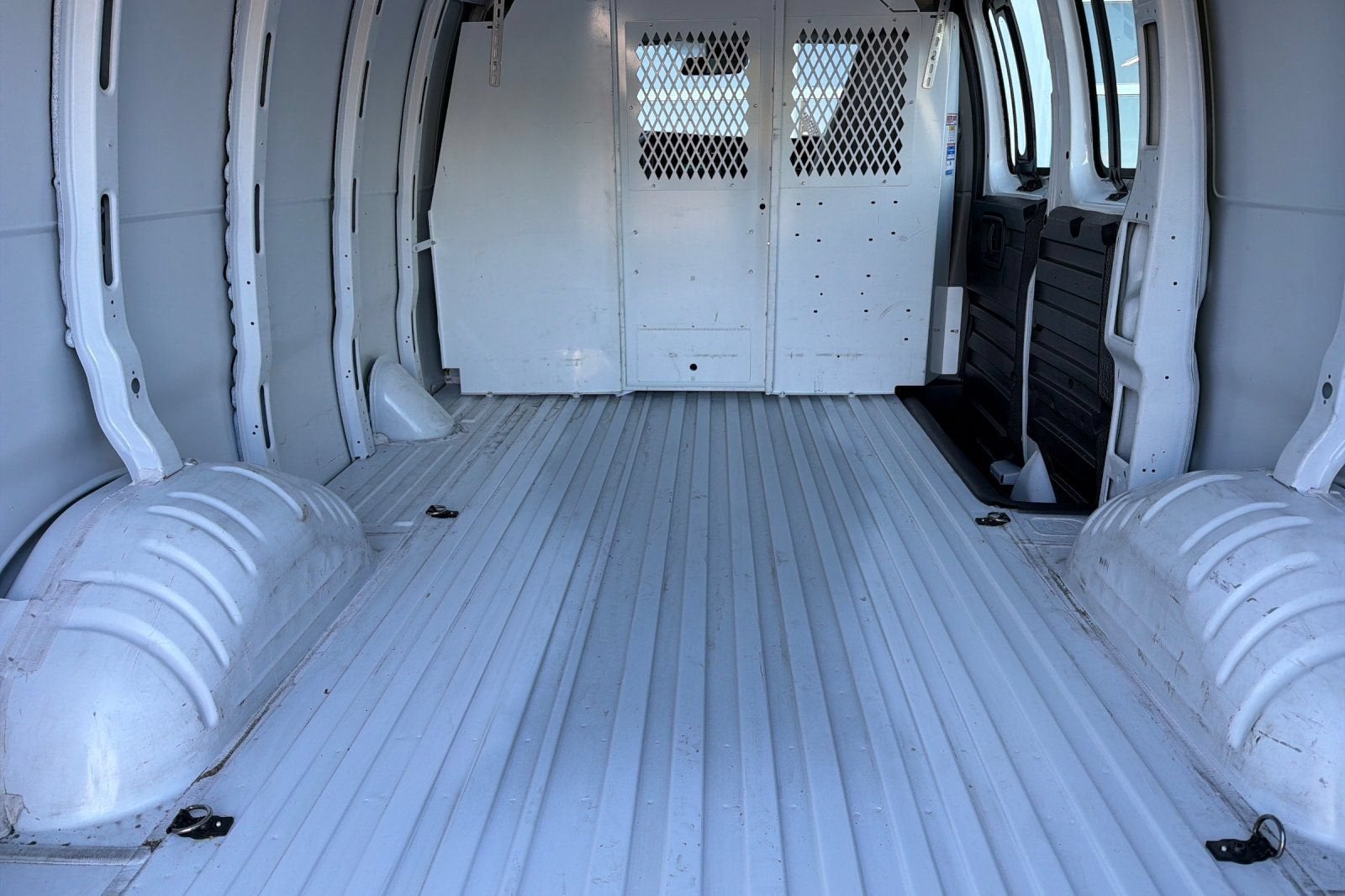 2024 GMC Savana Cargo 2500 Work Van