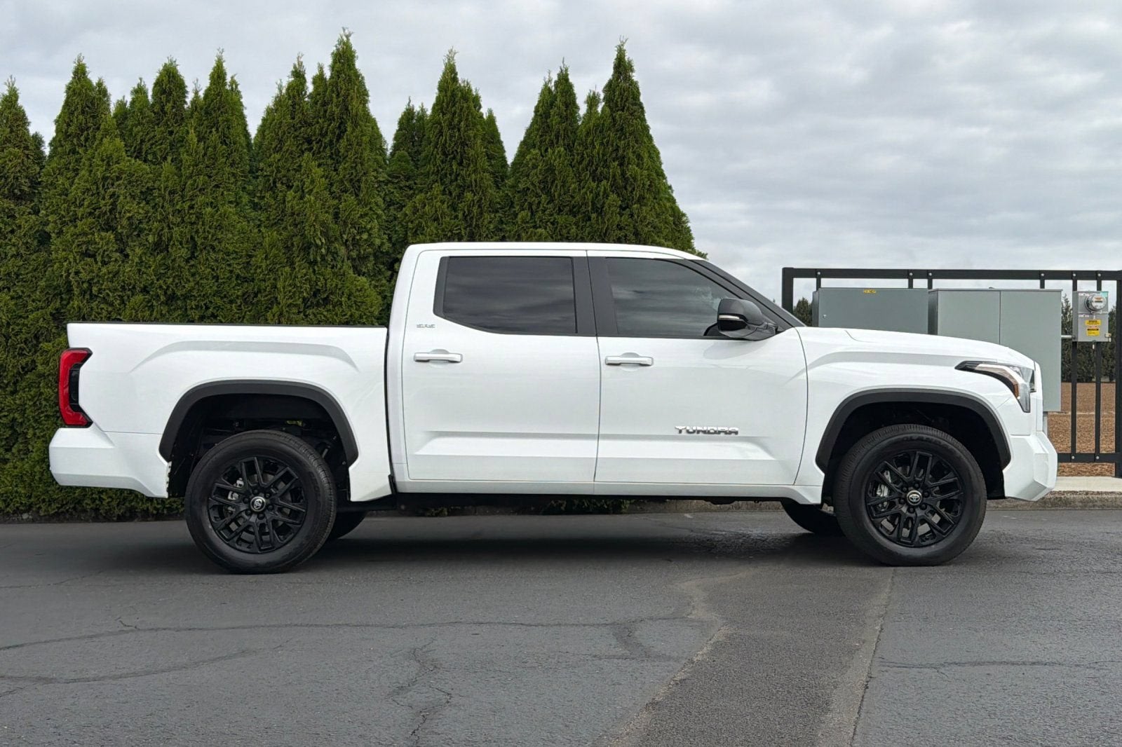 2025 Toyota Tundra 4WD SR