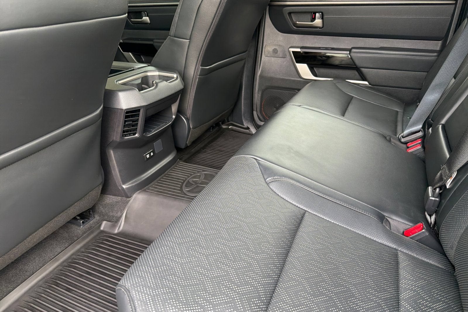 2025 Toyota Tundra 4WD SR5