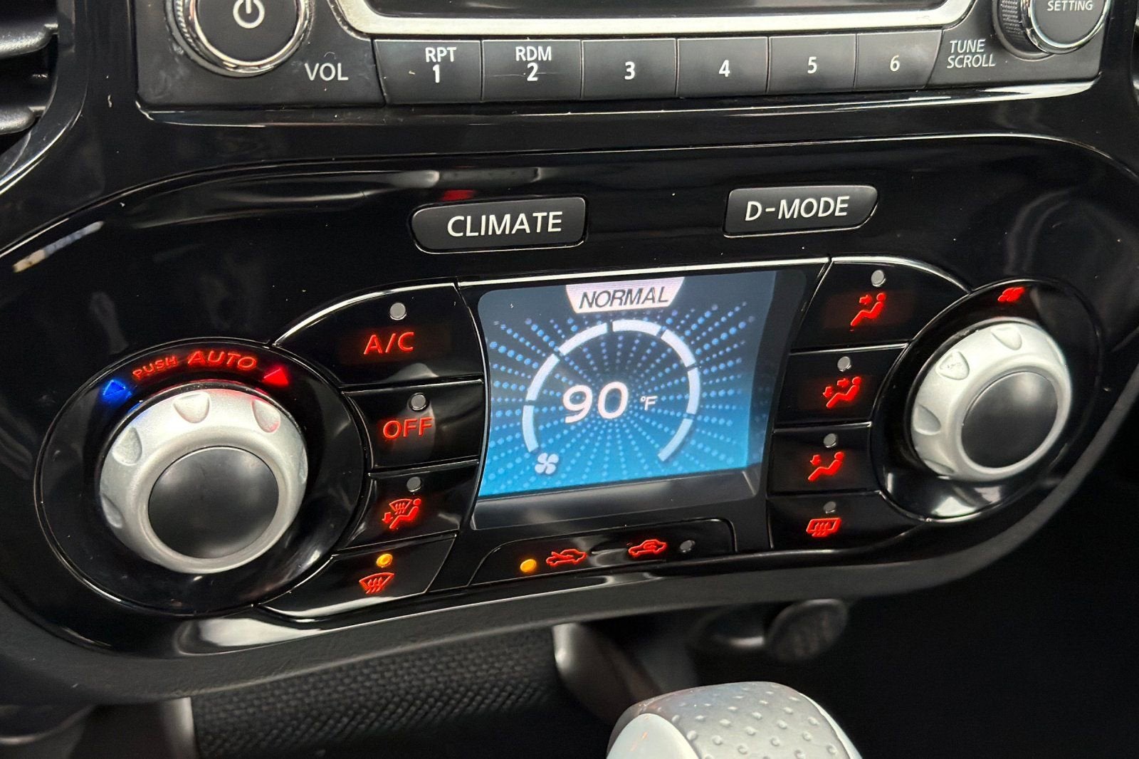 2015 Nissan JUKE SV