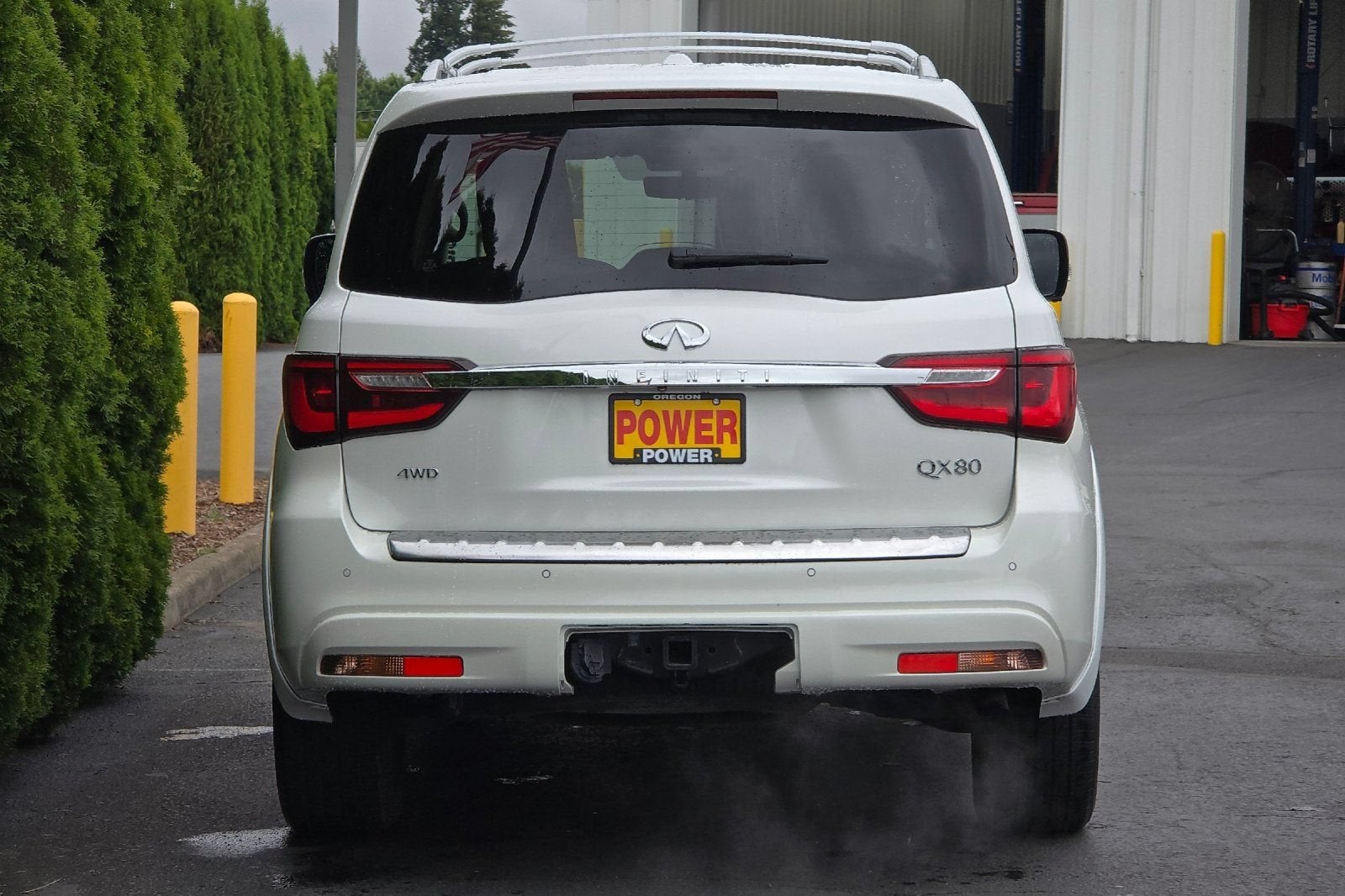 2022 INFINITI QX80 LUXE