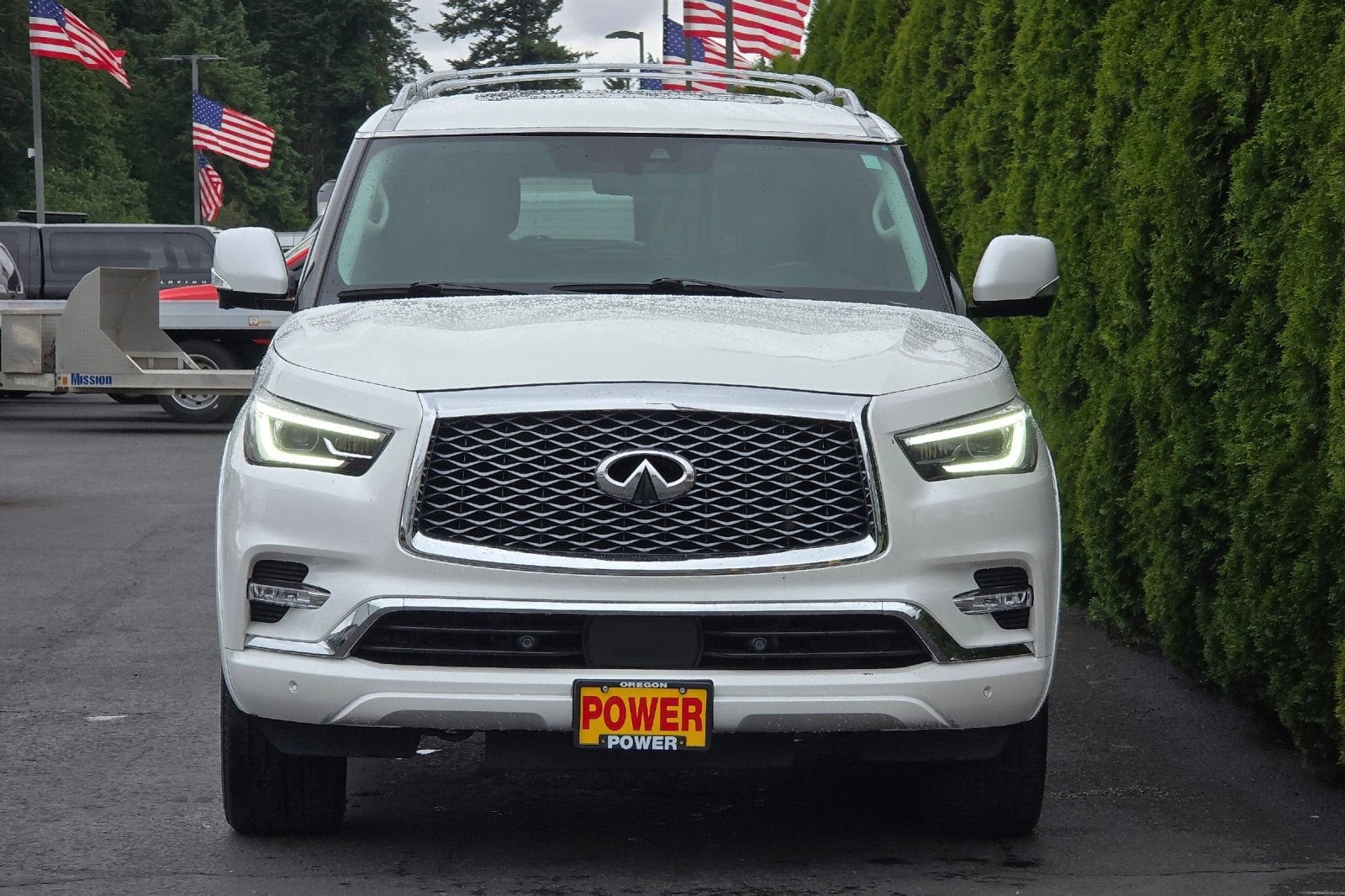 2022 INFINITI QX80 LUXE