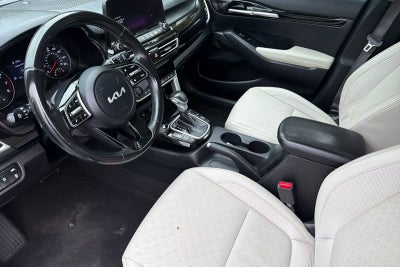 2023 Kia Seltos EX