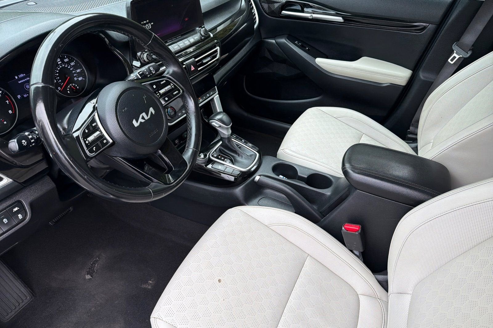 2023 Kia Seltos EX
