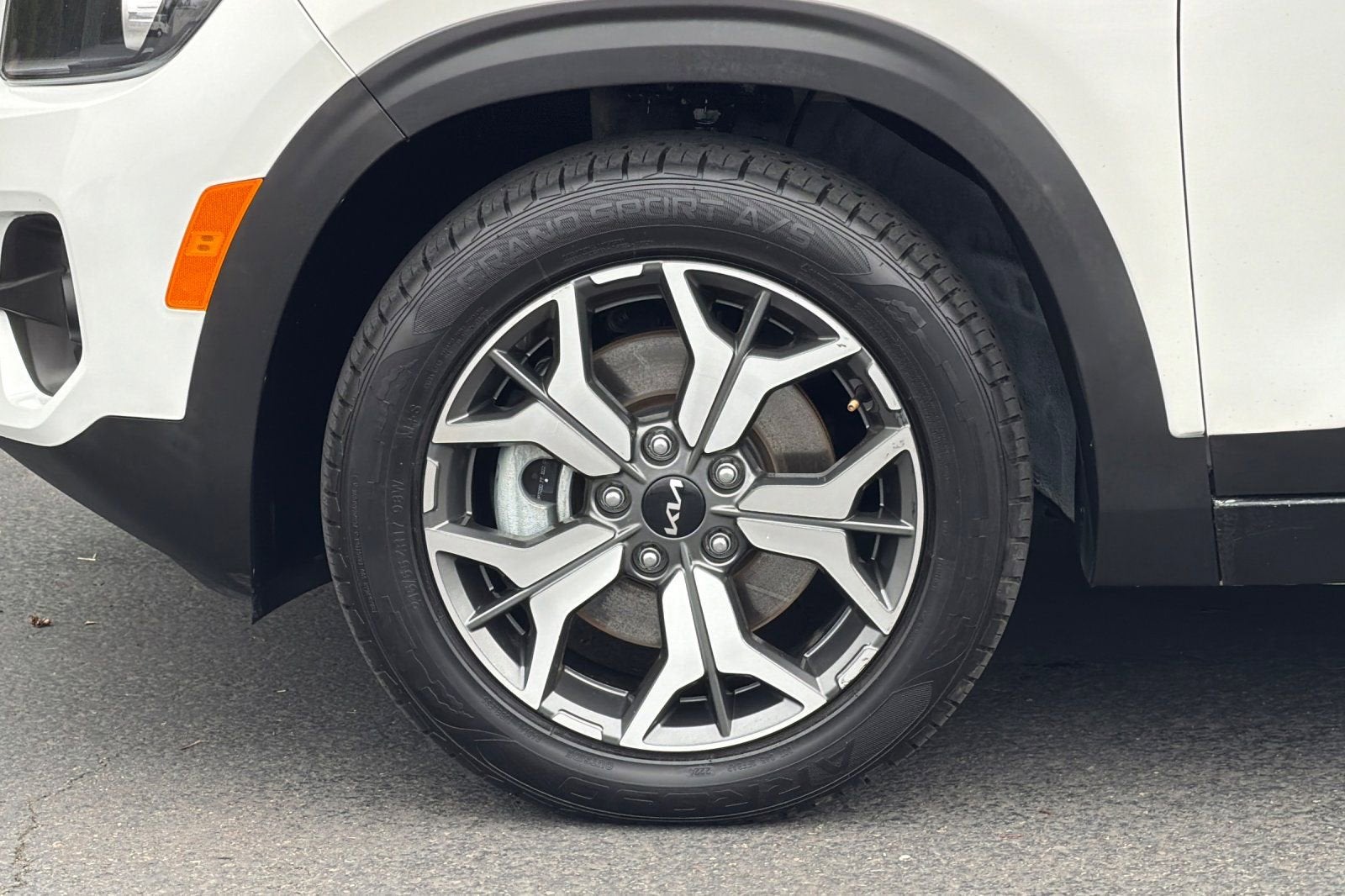 2023 Kia Seltos EX