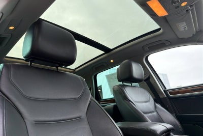 2012 Volkswagen Touareg Sport