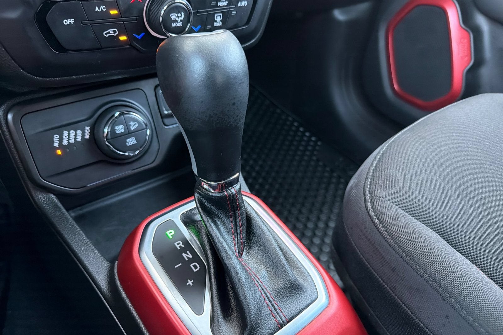 2020 Jeep Renegade Trailhawk
