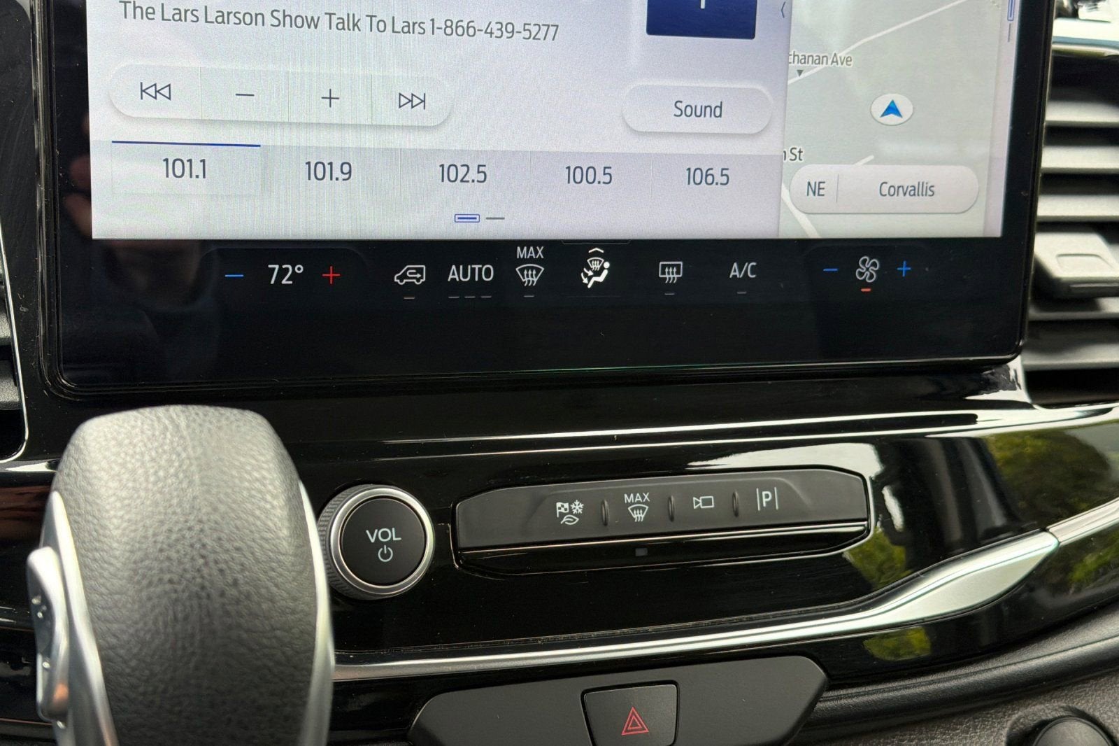 2023 Ford Transit Passenger Wagon XL