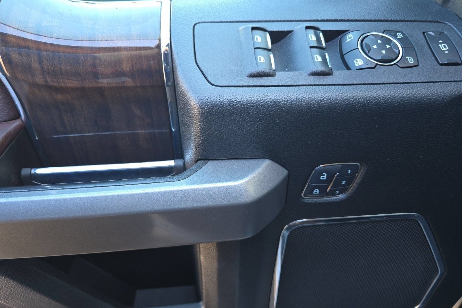 2017 Ford Super Duty F-350 SRW Platinum