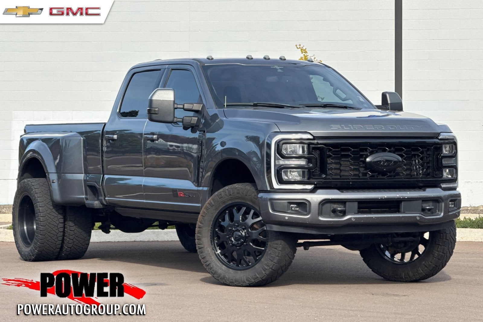 2023 Ford Super Duty F-350 DRW Lariat