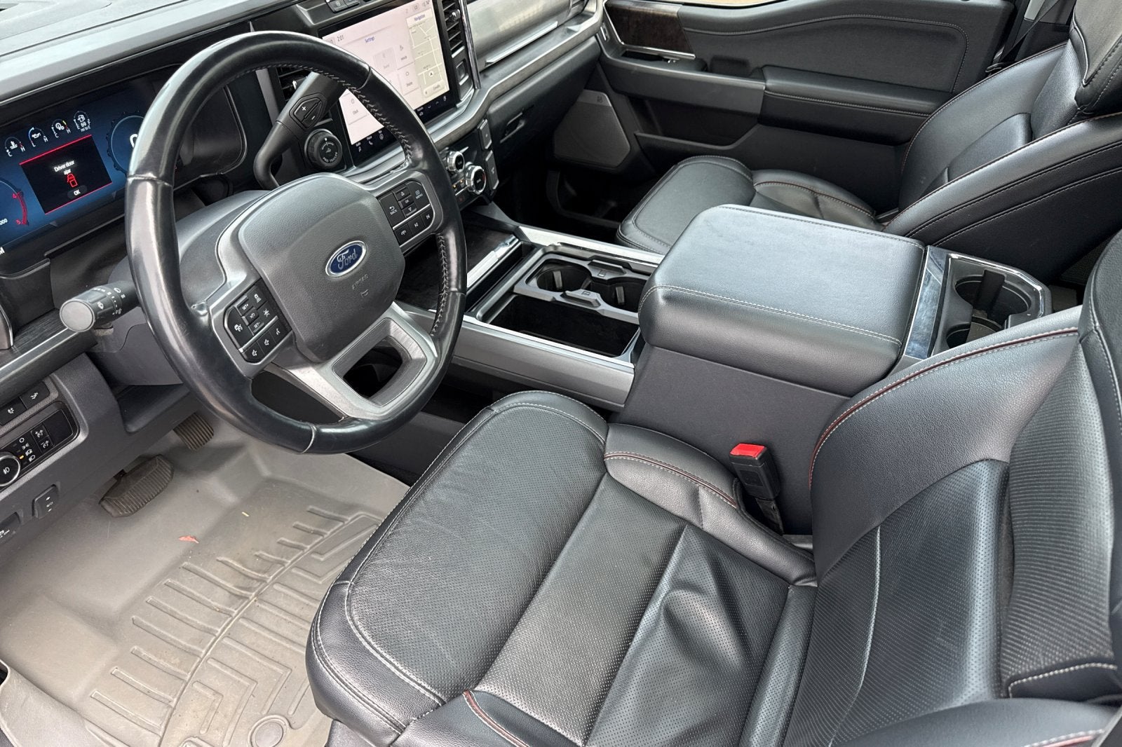 2023 Ford Super Duty F-350 DRW Lariat