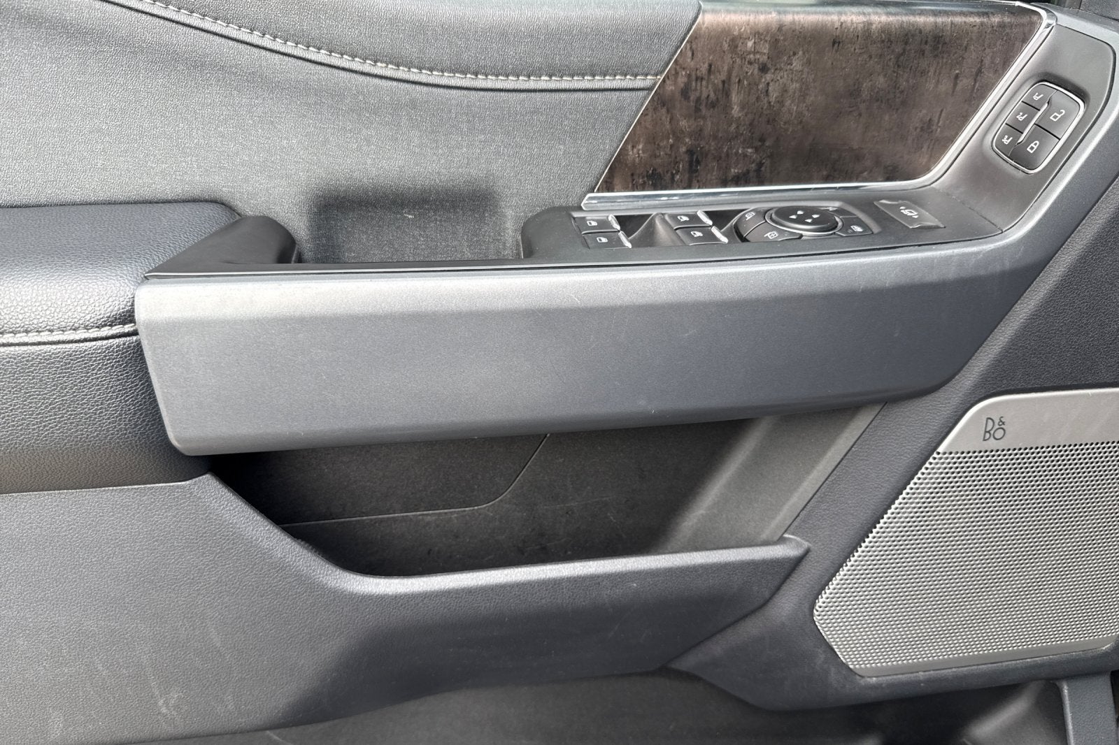 2023 Ford Super Duty F-350 DRW Lariat