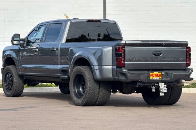 2023 Ford Super Duty F-350 DRW Lariat