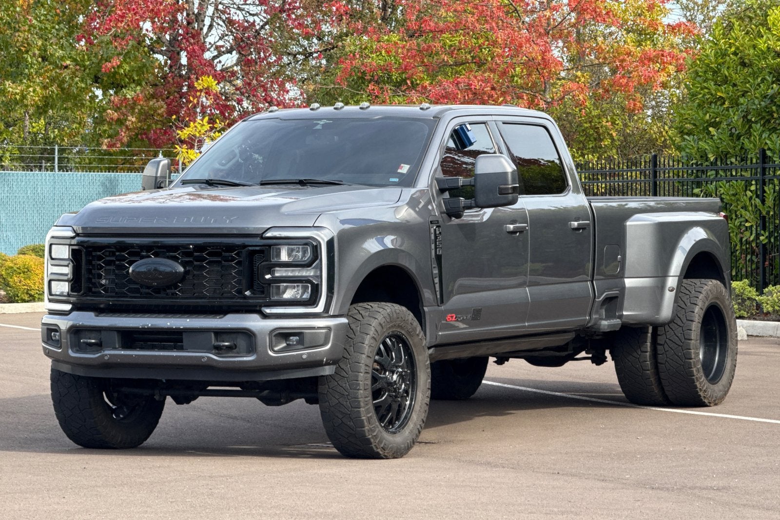 2023 Ford Super Duty F-350 DRW Lariat