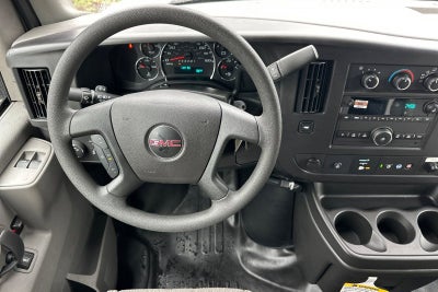 2025 GMC Savana Cutaway 3500 1WT