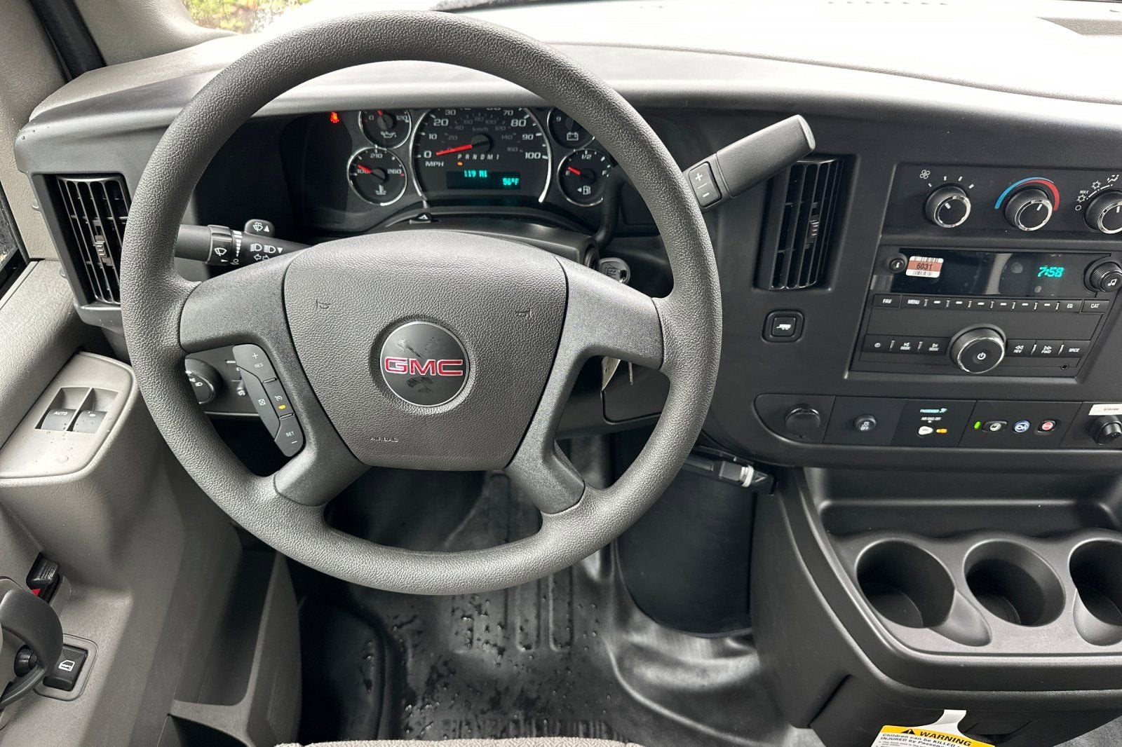 2025 GMC Savana Cutaway 3500 1WT