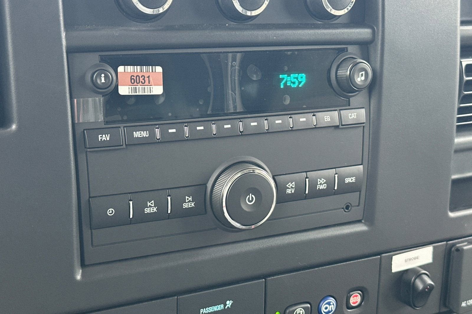 2025 GMC Savana Cutaway 3500 1WT