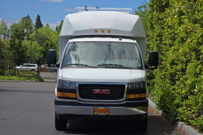 2025 GMC Savana Cutaway 3500 1WT