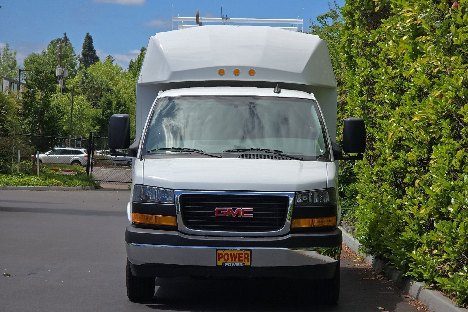 2025 GMC Savana Cutaway 3500 1WT