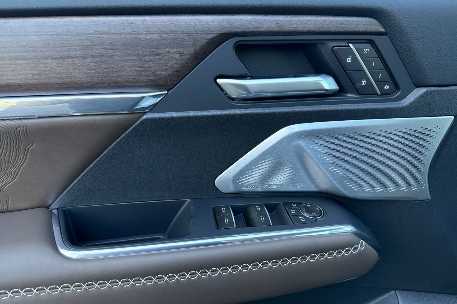 2027 GMC Acadia Denali Ultimate
