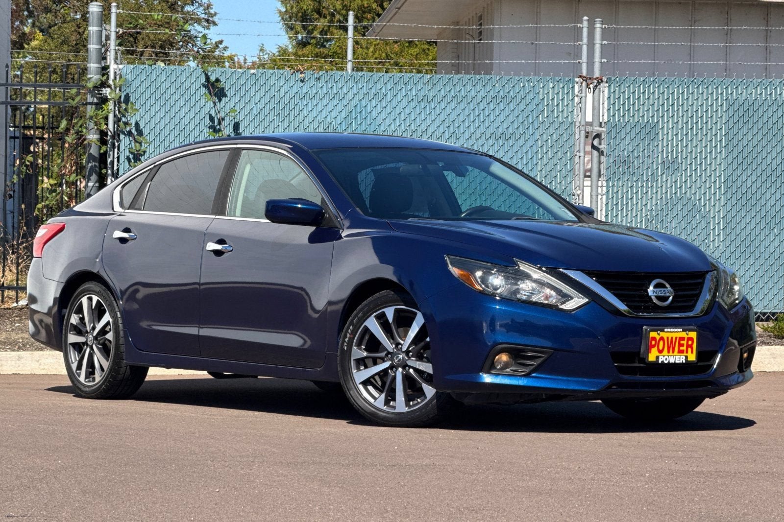 Used 2016 Nissan Altima SR with VIN 1N4AL3AP6GN377542 for sale in Corvallis, OR