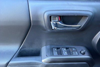 2022 Toyota Tacoma 4WD SR