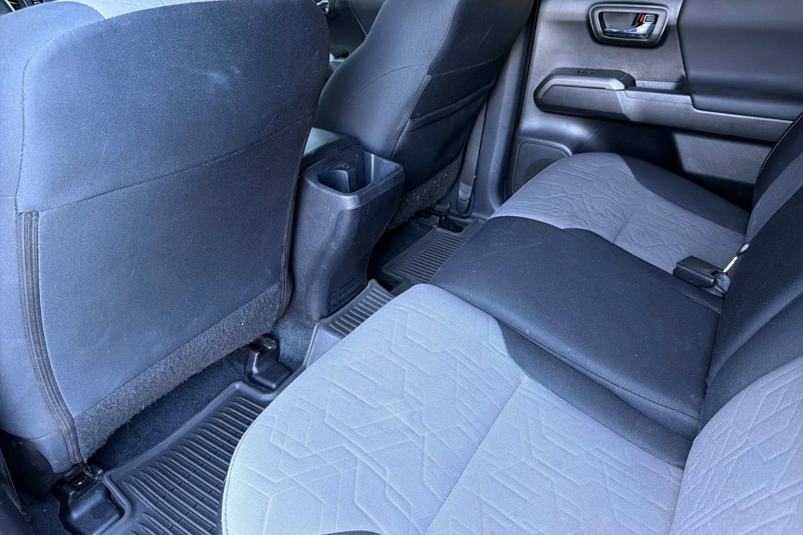 2022 Toyota Tacoma 4WD SR