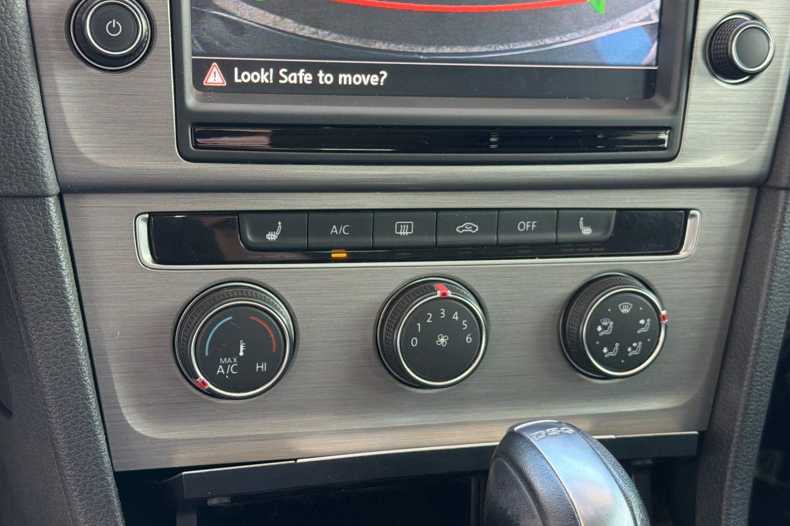 2015 Volkswagen Golf SportWagen TDI S