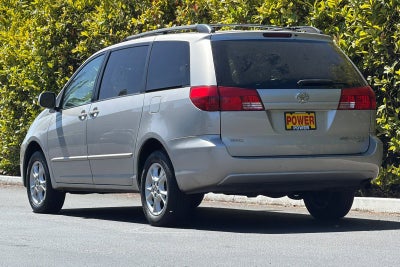 2004 Toyota Sienna XLE