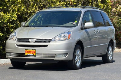 2004 Toyota Sienna XLE