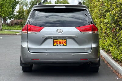 2013 Toyota Sienna XLE