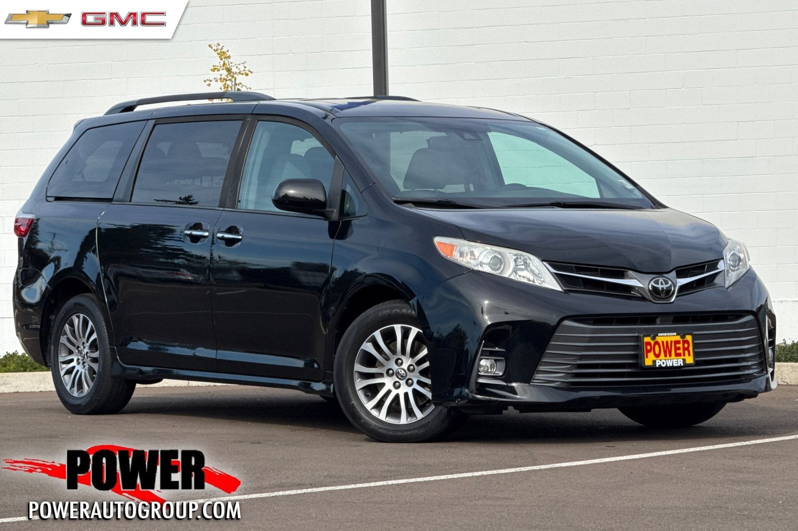 2019 Toyota Sienna XLE Auto Access Seat