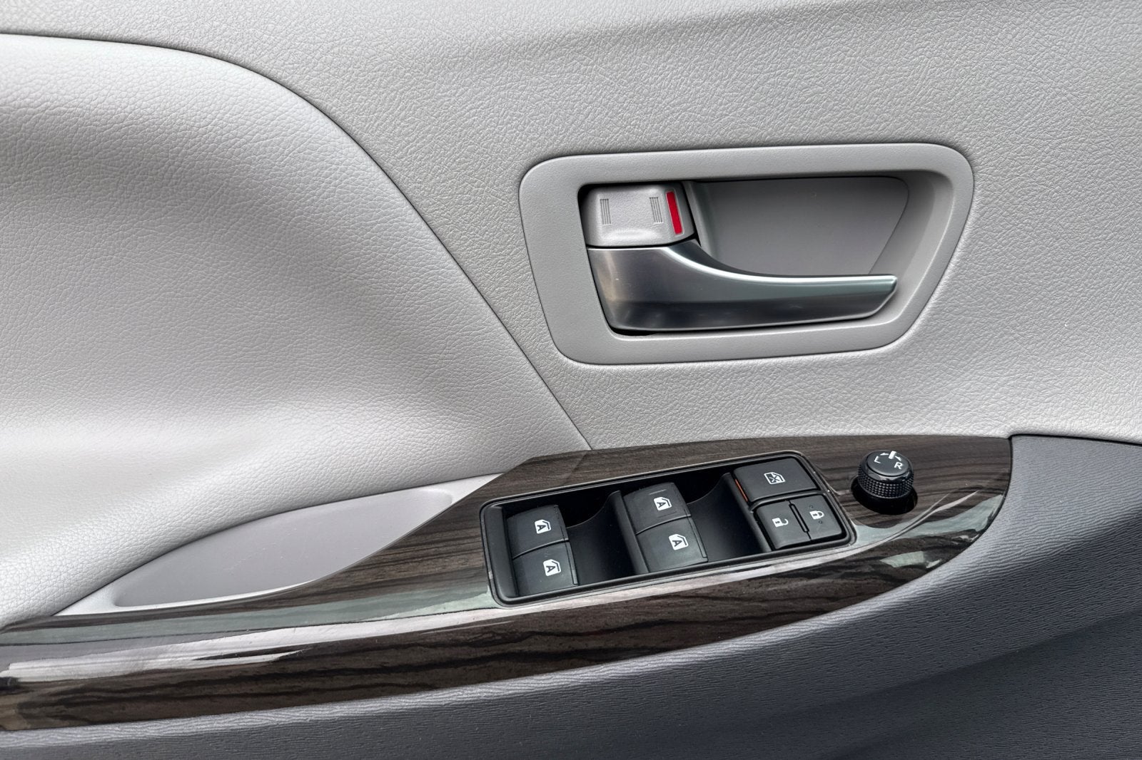 2019 Toyota Sienna XLE Auto Access Seat