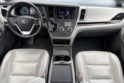 2019 Toyota Sienna XLE Auto Access Seat
