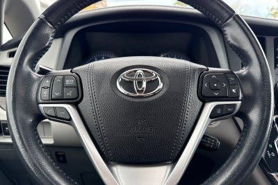 2019 Toyota Sienna XLE Auto Access Seat