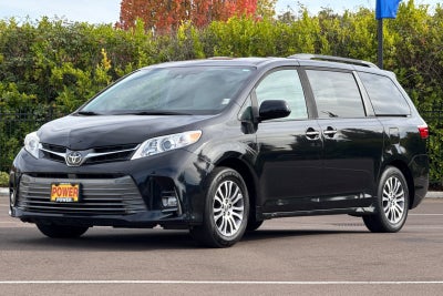 2019 Toyota Sienna XLE Auto Access Seat