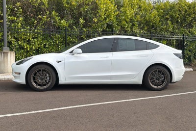 2019 Tesla Model 3 Mid Range