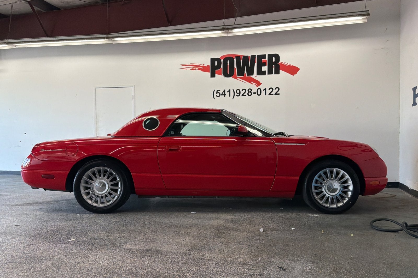 2005 Ford Thunderbird Base