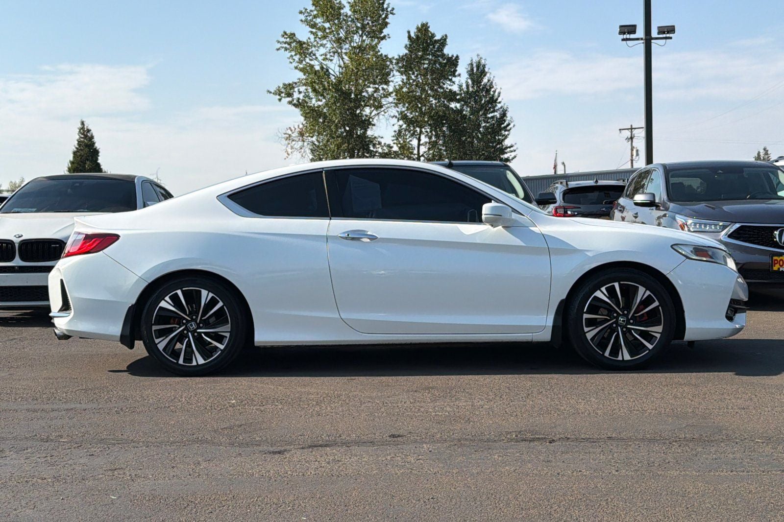 2017 Honda Accord EX-L w/Navigation and Honda Sensing