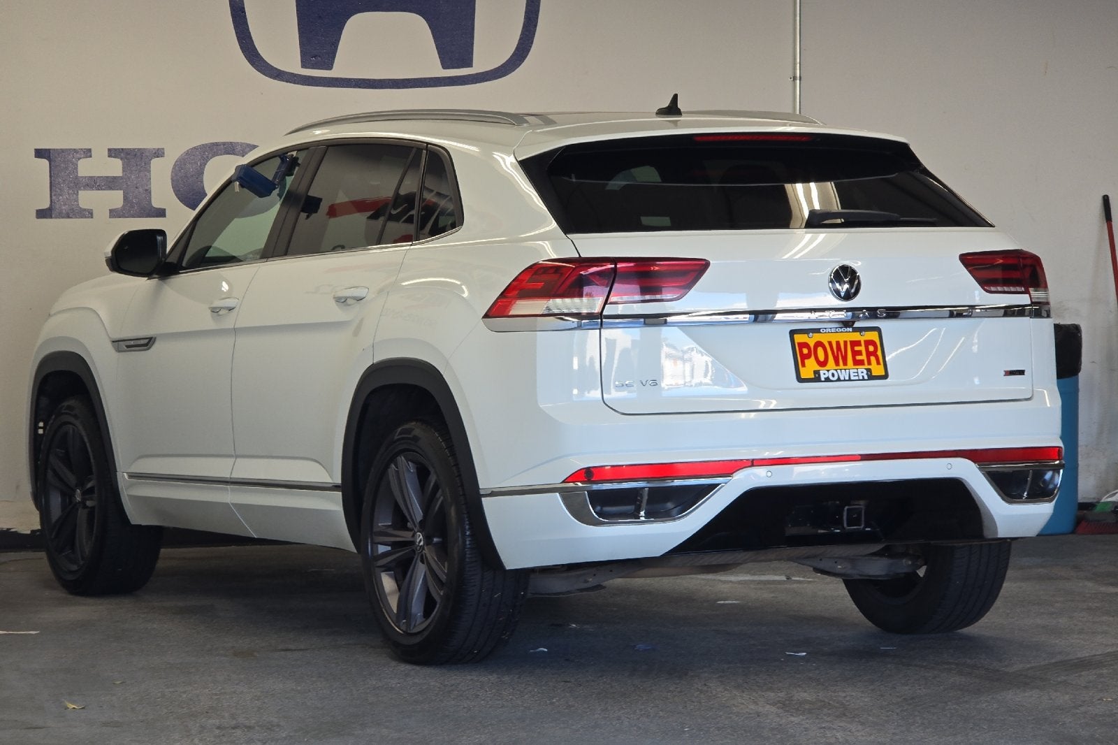 2020 Volkswagen Atlas Cross Sport 3.6L V6 SE w/Technology R-Line 4Motion